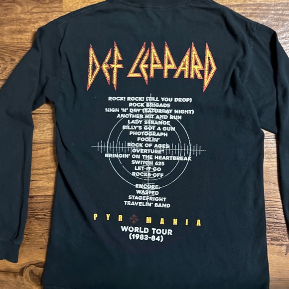 Def Leppard • Concert T-Shirt • World Tour 1983-84 • Medium • Long Sleeve - Picture 8 of 10
